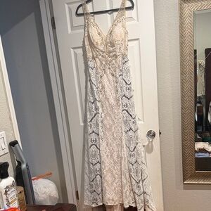 Elegant Lace Gown in Cream and White